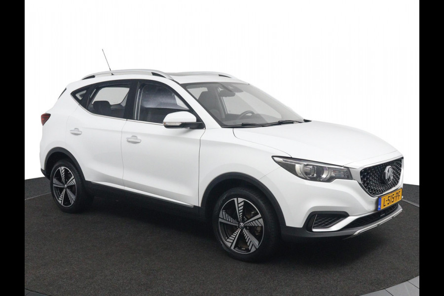 MG Mg Zs Luxury 45 kWh*PANO*A/C*CAMERA*STOELVW*ACC*CARPLAY*