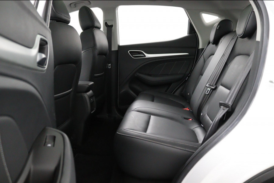 MG Mg Zs Luxury 45 kWh*PANO*A/C*CAMERA*STOELVW*ACC*CARPLAY*