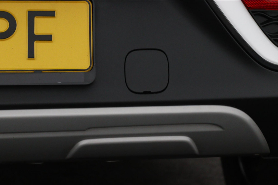 MG Mg Zs Luxury 45 kWh*PANO*A/C*CAMERA*STOELVW*ACC*CARPLAY*