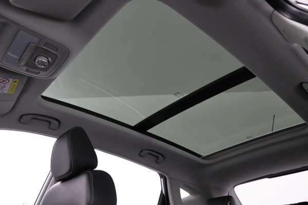 MG Mg Zs Luxury 45 kWh*PANO*A/C*CAMERA*STOELVW*ACC*CARPLAY*