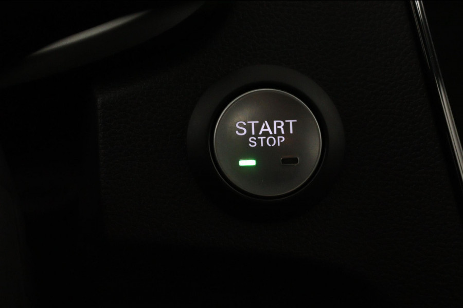 MG Mg Zs Luxury 45 kWh*PANO*A/C*CAMERA*STOELVW*ACC*CARPLAY*