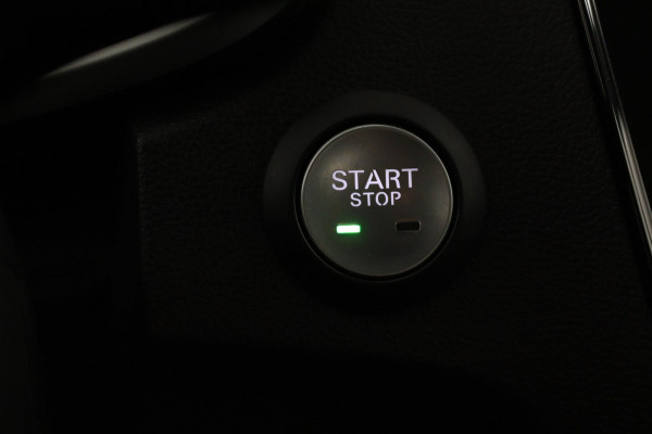 MG Mg Zs Luxury 45 kWh*PANO*A/C*CAMERA*STOELVW*ACC*CARPLAY*