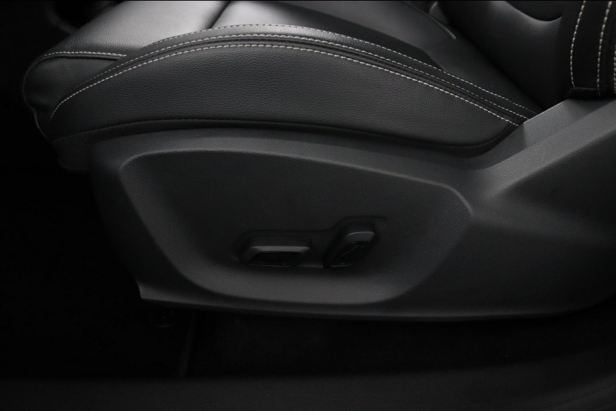 MG Mg Zs Luxury 45 kWh*PANO*A/C*CAMERA*STOELVW*ACC*CARPLAY*