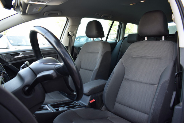 Volkswagen GOLF Variant 1.5 TSI Highline Business R | DSG | Apple CarPlay | Stoelverw. | Camera