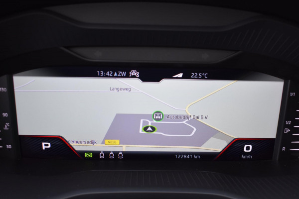 Škoda Karoq 1.5 TSI ACT Sportline | PANORAMADAK | CANTON | DEALER ONDERHOUDEN | CAMERA | SFEERVERLICHTING | NAP | VIRTUAL COCKPIT