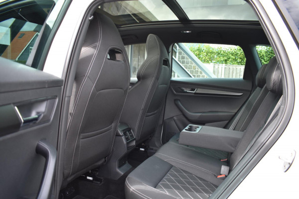 Škoda Karoq 1.5 TSI ACT Sportline | PANORAMADAK | CANTON | DEALER ONDERHOUDEN | CAMERA | SFEERVERLICHTING | NAP | VIRTUAL COCKPIT