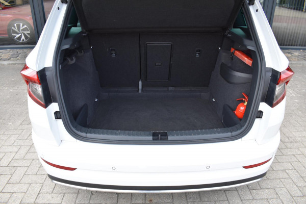 Škoda Karoq 1.5 TSI ACT Sportline | PANORAMADAK | CANTON | DEALER ONDERHOUDEN | CAMERA | SFEERVERLICHTING | NAP | VIRTUAL COCKPIT