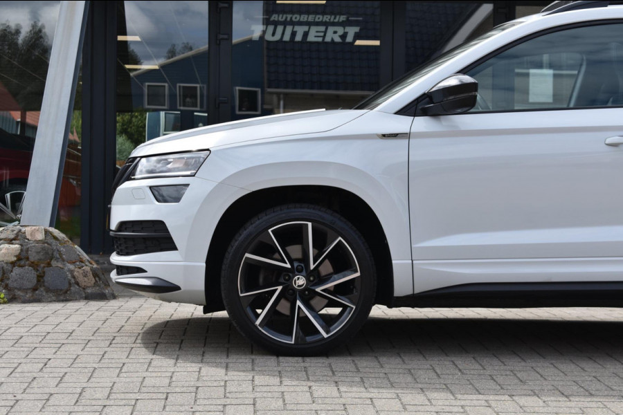 Škoda Karoq 1.5 TSI ACT Sportline | PANORAMADAK | CANTON | DEALER ONDERHOUDEN | CAMERA | SFEERVERLICHTING | NAP | VIRTUAL COCKPIT