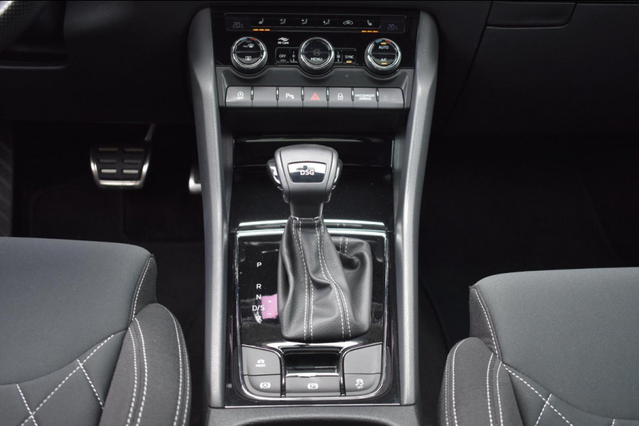 Škoda Karoq 1.5 TSI ACT Sportline | PANORAMADAK | CANTON | DEALER ONDERHOUDEN | CAMERA | SFEERVERLICHTING | NAP | VIRTUAL COCKPIT