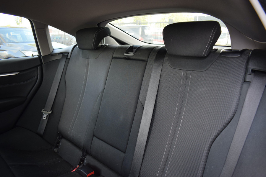 BMW 4 Serie Gran Coupé 418i Executive | Sportstoelen | Navi | Climate | Cruise