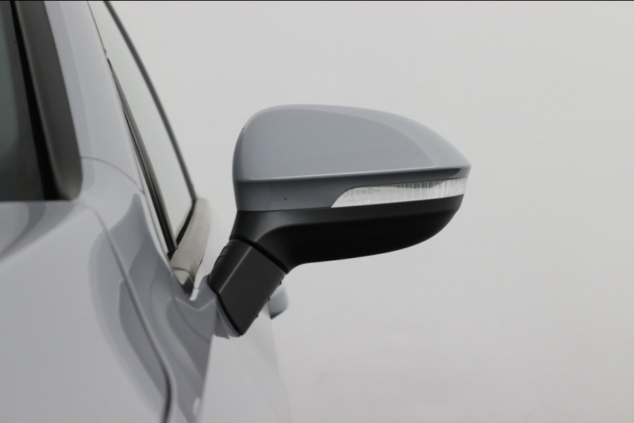 Volkswagen Golf GTI*PANO*LEDER*STOEL VERKOELING*H/K*HAAK*ACC*CAM*