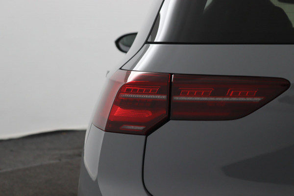 Volkswagen Golf GTI*PANO*LEDER*STOEL VERKOELING*H/K*HAAK*ACC*CAM*