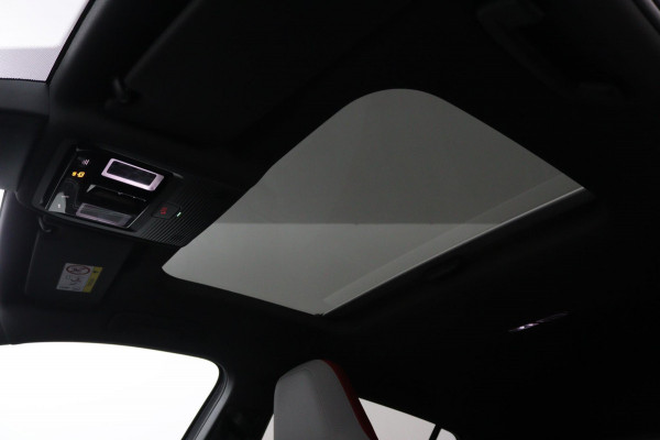 Volkswagen Golf GTI*PANO*LEDER*STOEL VERKOELING*H/K*HAAK*ACC*CAM*