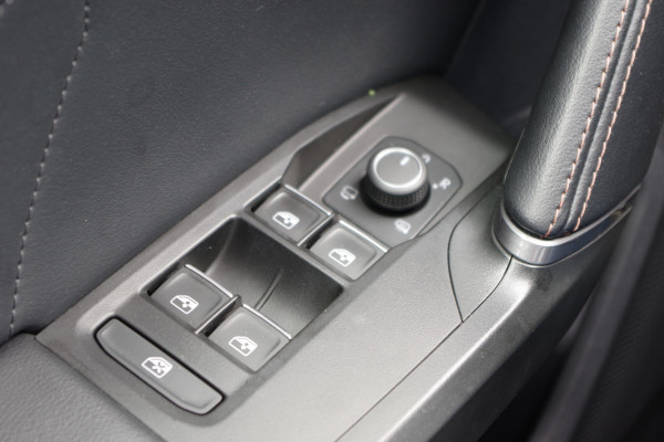 CUPRA Formentor 1.4 e-Hybrid 245 PK VZ Performance, Adap. Cruise Control, Kuipstoelen, Sfeerverlichting, LED