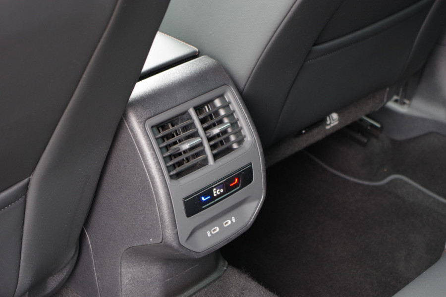 CUPRA Formentor 1.4 e-Hybrid 245 PK VZ Performance, Adap. Cruise Control, Kuipstoelen, Sfeerverlichting, LED