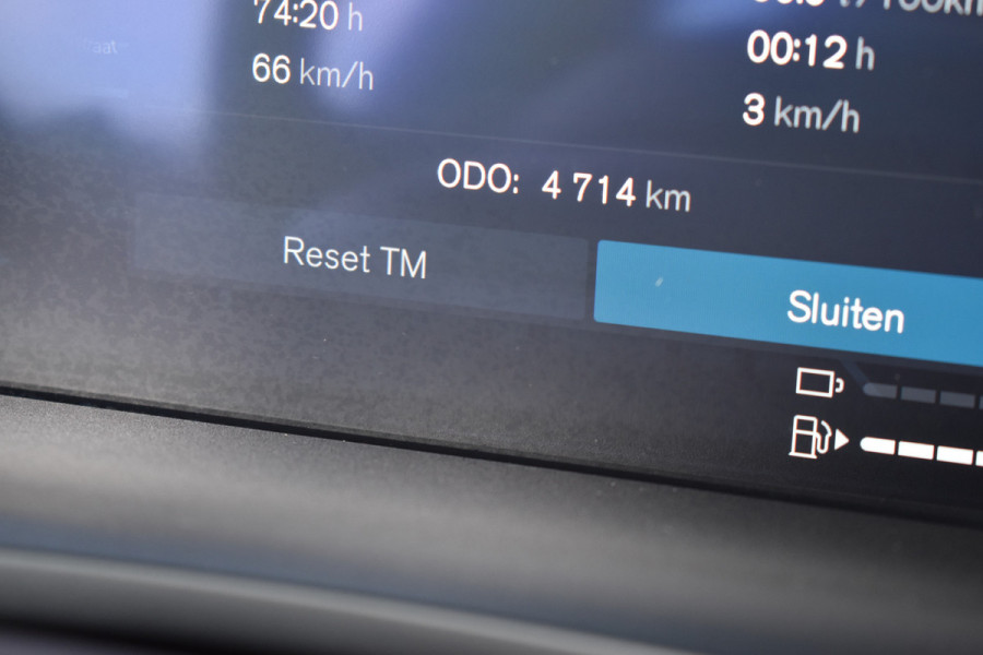 Volvo V60 T6 350PK Plug-in hybrid AWD Plus Dark ACC | Pilot Assist | Harman Kardon | 360 Camera | BLIS | Trekhaak | Stoel en Stuurwiel verwarming