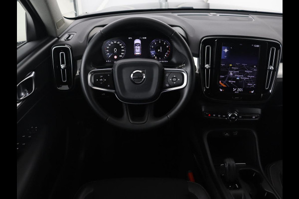 Volvo XC40 1.5 T3 Momentum Pro | Automaat | Trekhaak | Adaptive Cruise | Stoelverwarming | Carplay | Navigatie | Camera | Climate control | LED