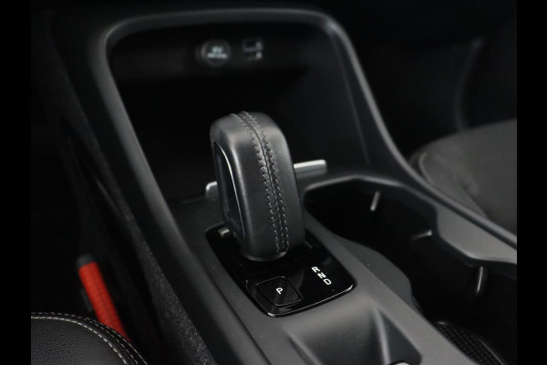 Volvo XC40 1.5 T3 Momentum Pro | Automaat | Trekhaak | Adaptive Cruise | Stoelverwarming | Carplay | Navigatie | Camera | Climate control | LED