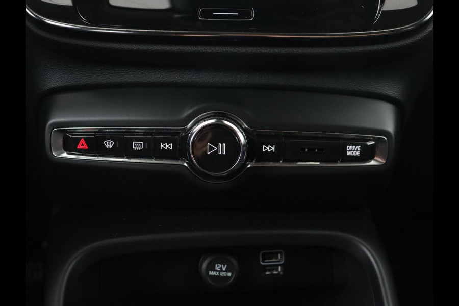 Volvo XC40 1.5 T3 Momentum Pro | Automaat | Trekhaak | Adaptive Cruise | Stoelverwarming | Carplay | Navigatie | Camera | Climate control | LED