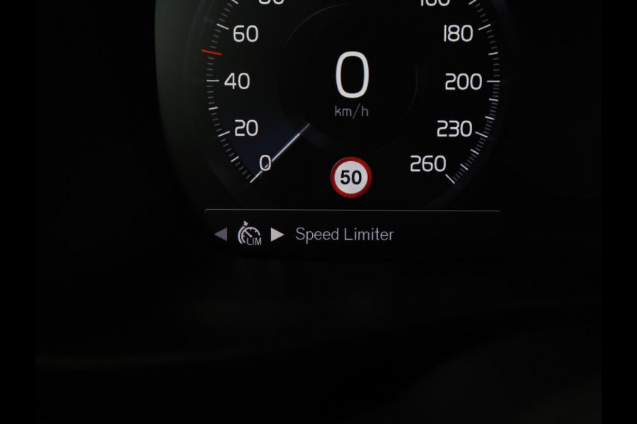 Volvo XC40 1.5 T3 Momentum Pro | Automaat | Trekhaak | Adaptive Cruise | Stoelverwarming | Carplay | Navigatie | Camera | Climate control | LED