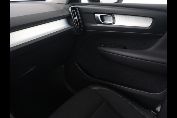 Volvo XC40 1.5 T3 Momentum Pro | Automaat | Trekhaak | Adaptive Cruise | Stoelverwarming | Carplay | Navigatie | Camera | Climate control | LED