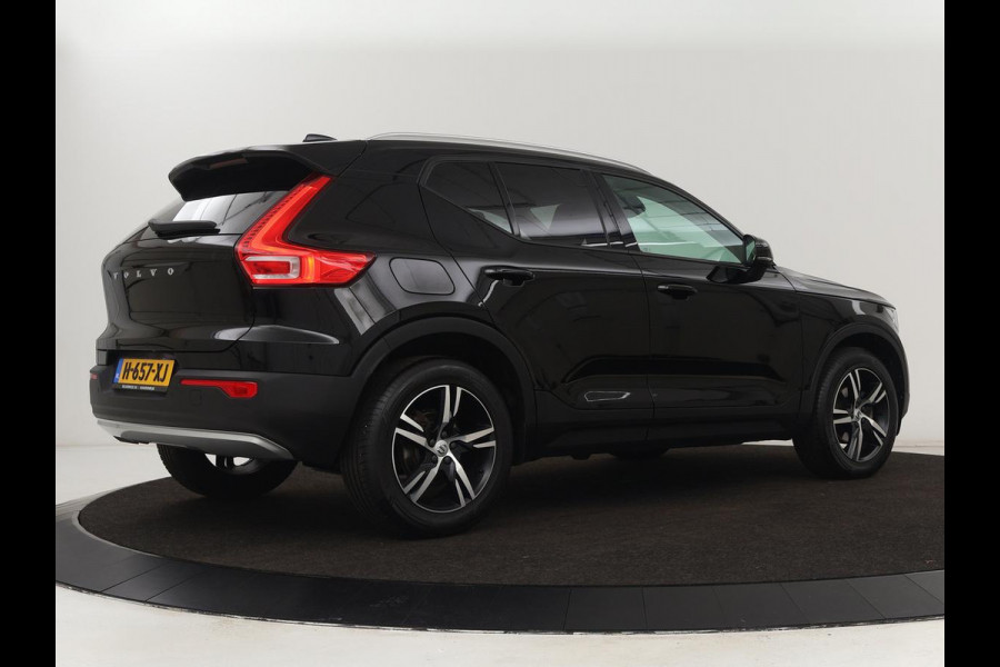 Volvo XC40 1.5 T3 Momentum Pro | Automaat | Trekhaak | Adaptive Cruise | Stoelverwarming | Carplay | Navigatie | Camera | Climate control | LED