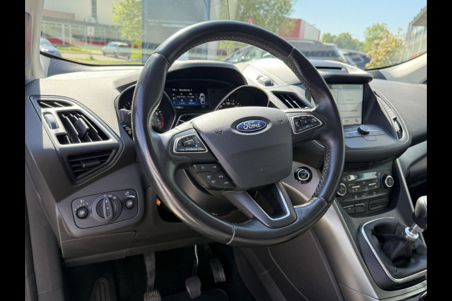 Ford Kuga BWJ 2017 | 1.5T 120PK Trend Ultimate | NWE APK | TREKHAAK | CLIMA | CRUISE | NAVI | LICHTMETAAL | PDC | CARPLAY