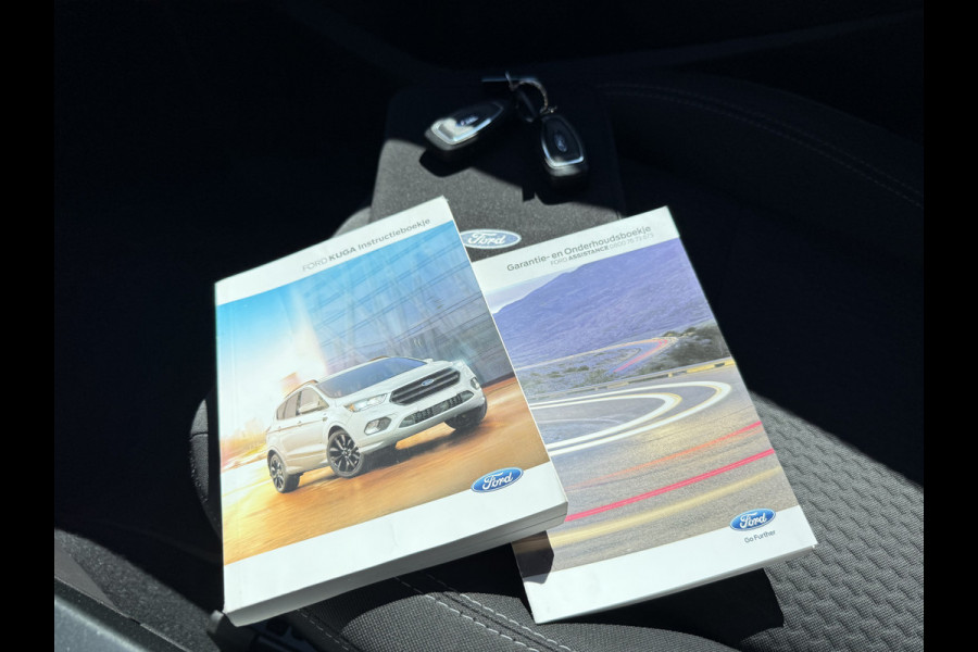 Ford Kuga BWJ 2017 | 1.5T 120PK Trend Ultimate | NWE APK | TREKHAAK | CLIMA | CRUISE | NAVI | LICHTMETAAL | PDC | CARPLAY