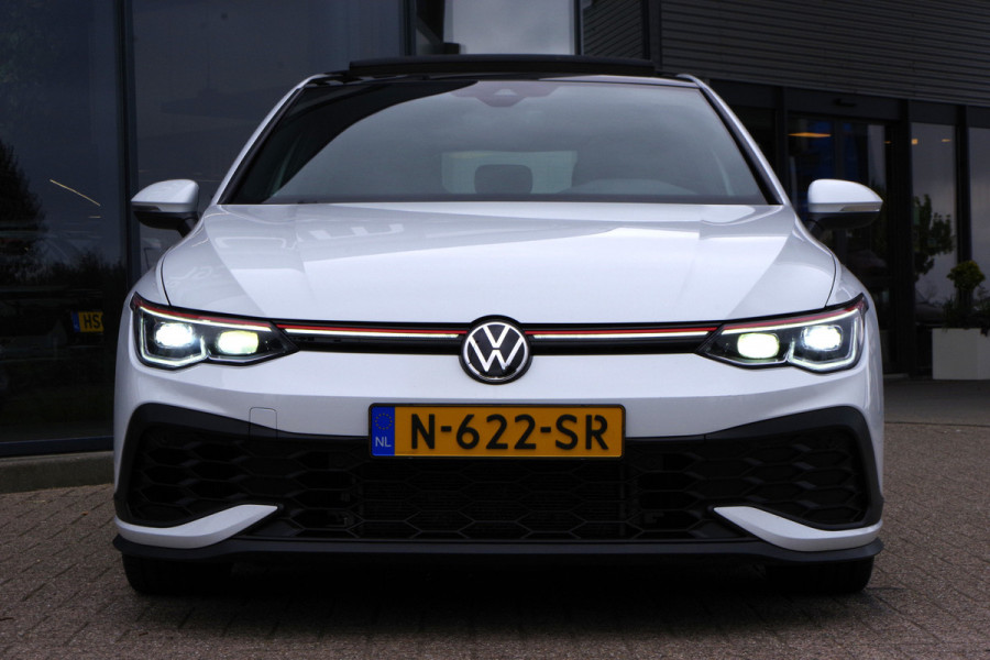 Volkswagen Golf 2.0 TSI GTI Clubsport 300 PK DSG-Automaat, Panoramadak, IQ-LED, Sfeerverlichting, Carplay, Camera