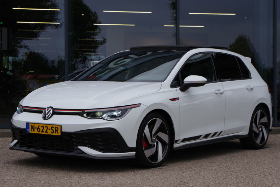 Volkswagen Golf 2.0 TSI GTI Clubsport 300 PK DSG-Automaat, Panoramadak, IQ-LED, Sfeerverlichting, Carplay, Camera
