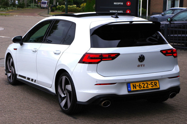Volkswagen Golf 2.0 TSI GTI Clubsport 300 PK DSG-Automaat, Panoramadak, IQ-LED, Sfeerverlichting, Carplay, Camera