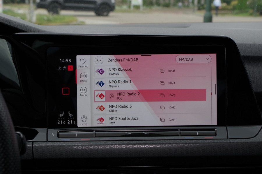 Volkswagen Golf 2.0 TSI GTI Clubsport 300 PK DSG-Automaat, Panoramadak, IQ-LED, Sfeerverlichting, Carplay, Camera