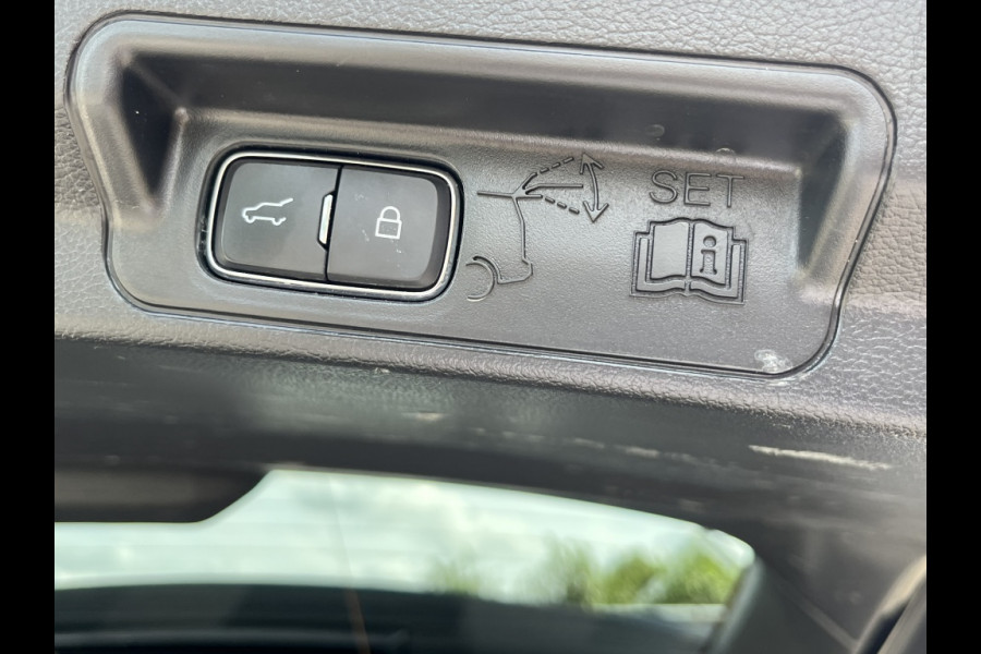 Ford Explorer 3.0 V6 EB PHEV ST-L.