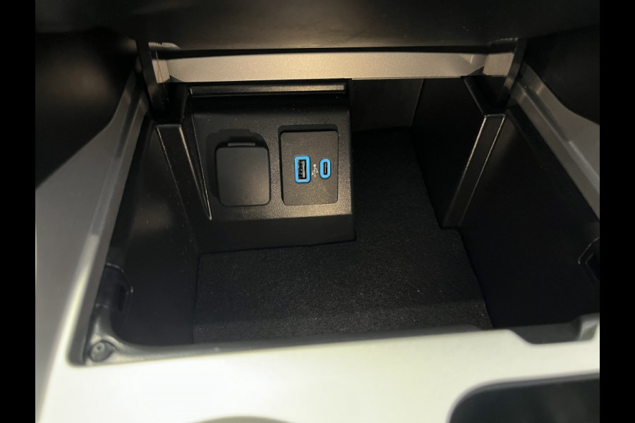 Ford Explorer 3.0 V6 EB PHEV ST-L.