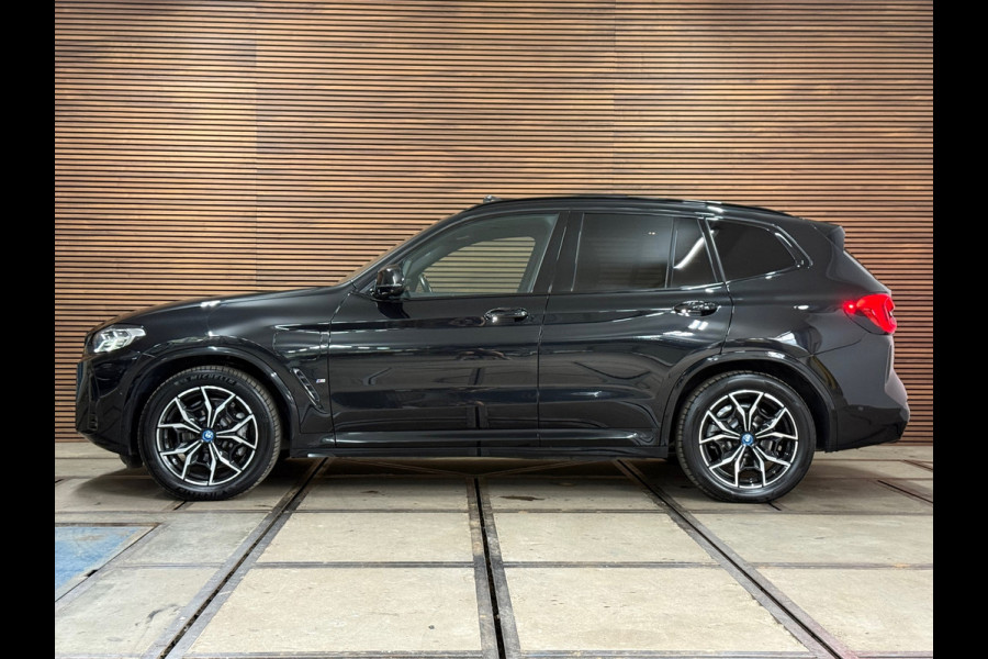 BMW X3 XDrive30e High Executive | M-Sport Shadow Line | LED | Pano | HUD | Sportstoelen