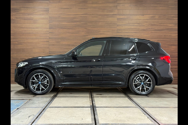 BMW X3 XDrive30e High Executive | M-Sport Shadow Line | LED | Pano | HUD | Sportstoelen