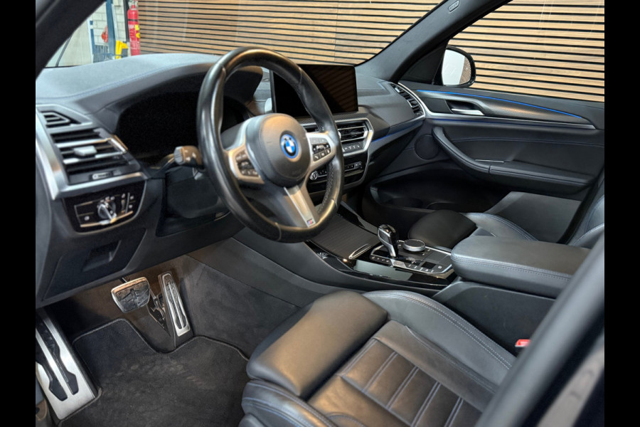 BMW X3 XDrive30e High Executive | M-Sport Shadow Line | LED | Pano | HUD | Sportstoelen