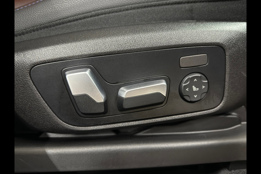 BMW X3 XDrive30e High Executive | M-Sport Shadow Line | LED | Pano | HUD | Sportstoelen