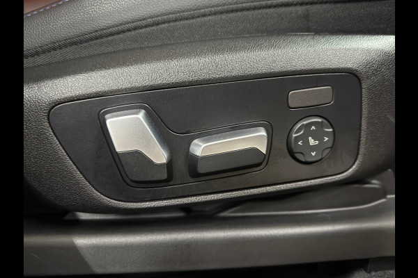 BMW X3 XDrive30e High Executive | M-Sport Shadow Line | LED | Pano | HUD | Sportstoelen