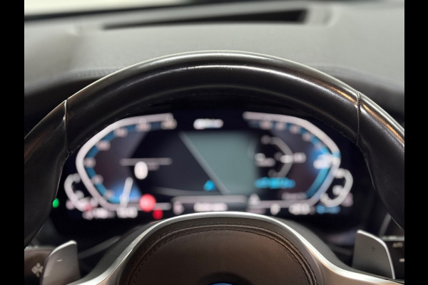 BMW X3 XDrive30e High Executive | M-Sport Shadow Line | LED | Pano | HUD | Sportstoelen