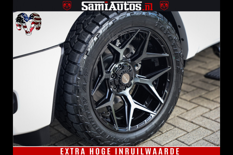 Dodge Ram 1500 1500 Limited Night High Output 540HP 706Nm | Massage + Full Option | De Meest Luxe en Volle Pick-Up in zijn Klasse | Comfortabele Dubbele Cabine met Royale 5 Zitplaatsen | BPM vrij | Nu Leverbaar uit Voorraad | Voorraad Nr 2352 - 7649