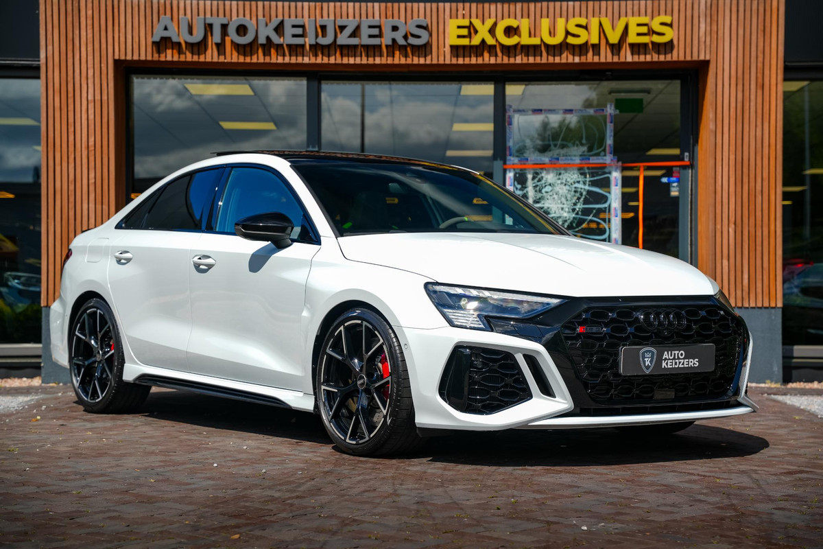 Audi RS3 Limousine 2.5 TFSI RS 3 quattro Panoramadak B&O HUD ACC Hulk Edition