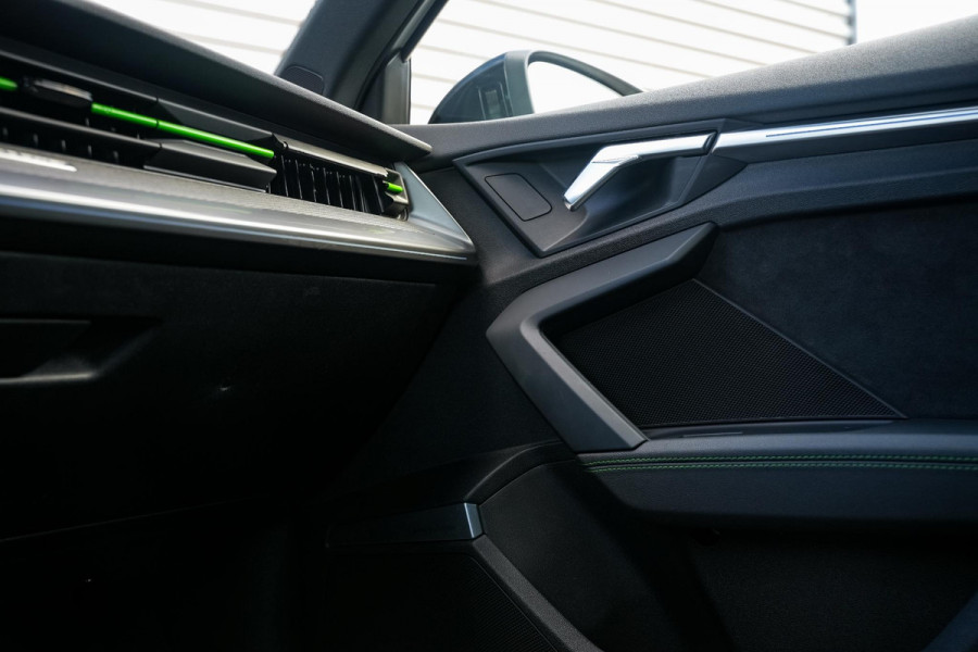 Audi RS3 Limousine 2.5 TFSI RS 3 quattro Panoramadak B&O HUD ACC Hulk Edition