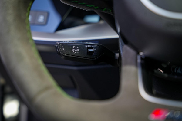 Audi RS3 Limousine 2.5 TFSI RS 3 quattro Panoramadak B&O HUD ACC Hulk Edition