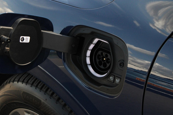 Ford Kuga 2.5 PHEV ST-Line | Trekhaak | Panoramadak | Winter Pack