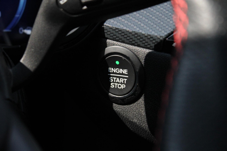 Ford Kuga 2.5 PHEV ST-Line | Trekhaak | Panoramadak | Winter Pack