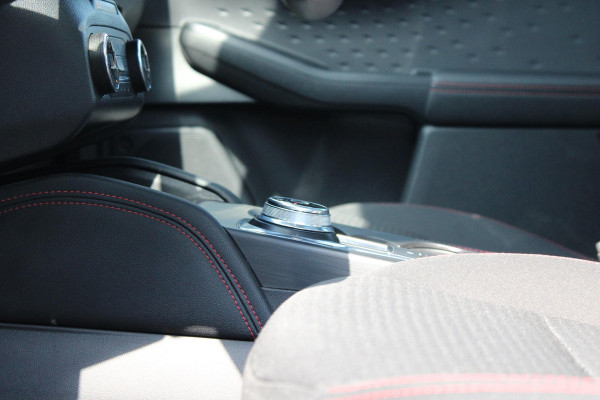 Ford Kuga 2.5 PHEV ST-Line | Trekhaak | Panoramadak | Winter Pack