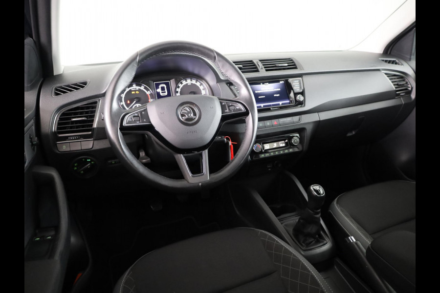 Škoda Fabia Combi 1.0 TSI Ambition 95pk | Trekhaak | Climatronic | Navigatie via App | Parkeersensoren achter