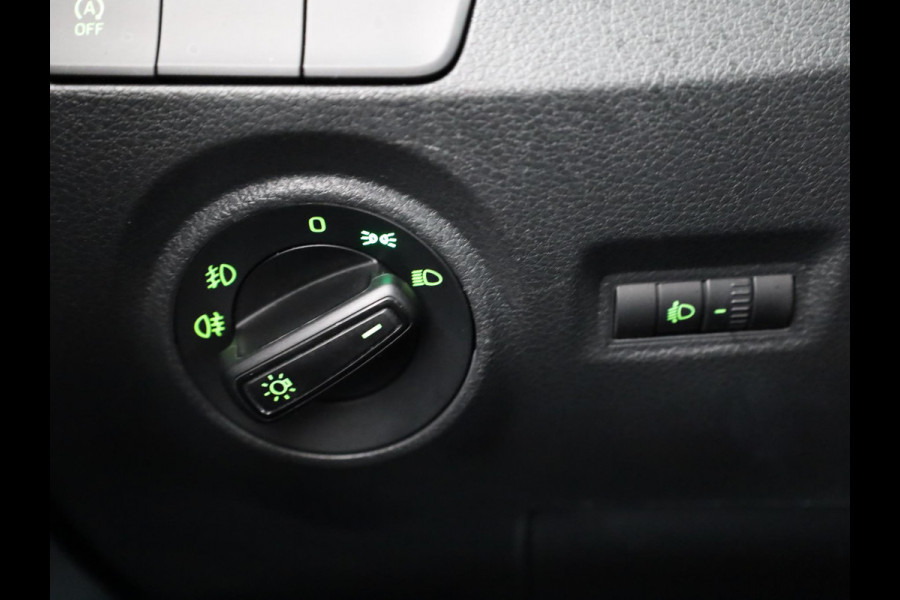 Škoda Fabia Combi 1.0 TSI Ambition 95pk | Trekhaak | Climatronic | Navigatie via App | Parkeersensoren achter