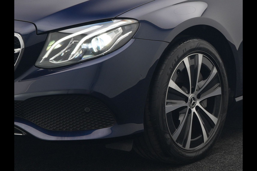 Mercedes-Benz E-Klasse 300 e 9MATIC Avantgarde Plug In Hybrid 320pk UNIEK 42.495km PHEV | Trekhaak af Fabriek | Camera | Sportstoelen Verwarmd | Apple Carplay | Led Koplampen |